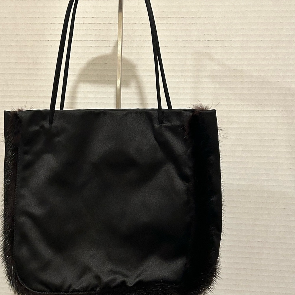 Prada Vintage
Tessuto Montone- Mink Trimmed Raso Handle Satin Evening Bag